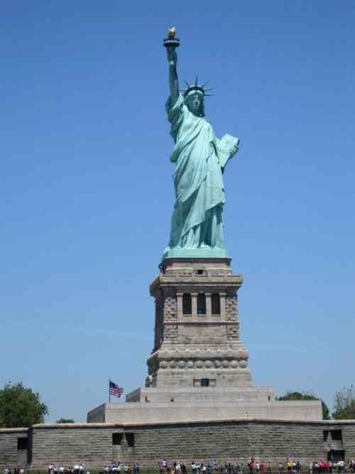 pedestal estatua de la libertad el nuevo coloso poema de emma lazarus en el pedestal de la pedestal estatua de la libertad el nuevo coloso poema de emma lazarus en el pedestal de la