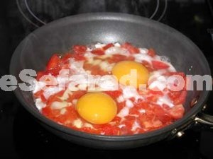 Las Comedicas de Rodis: “Sole (lenguado) con ajo” y “Uevos con tomat”