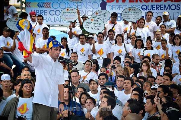 henrique_capriles_2 Henrique Capriles en un discurso.